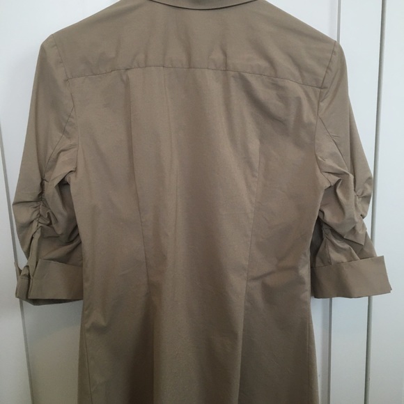 Women’s tan blouse - Picture 2 of 3